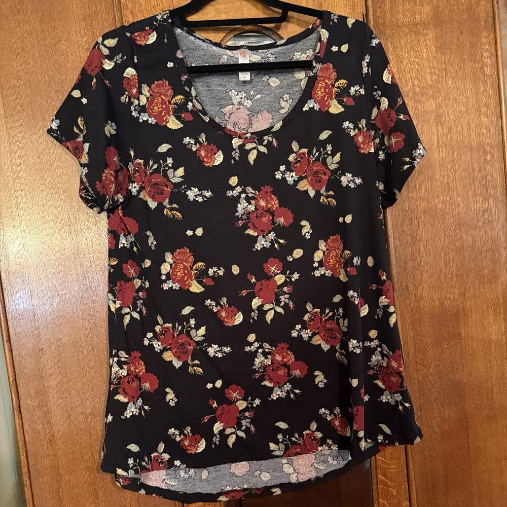 LuLaRoe Classic T,XL in Brown background, rusty red roses & beige leaves design